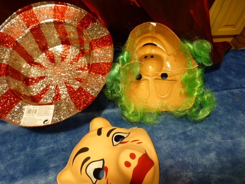 pour déguisement ,soirée chapeau brillant rouge ,le clowvn et le petit cochon - Bild 3 von 3