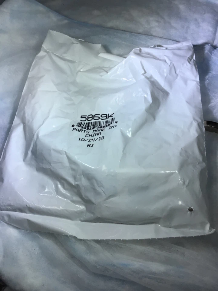 Kit de ferragens de freio a disco traseiro Dorman HW5869 serve para 05-14 Ford Mustang - Imagem 2 de 4