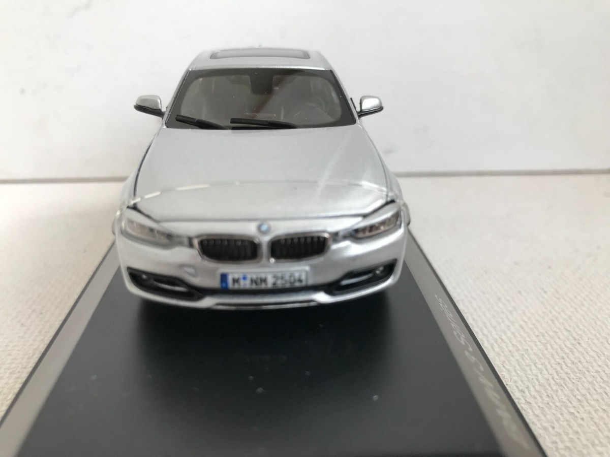 BMWミニカー F30 3シリーズ 1/24 Welly FX BMW F30 3 Series 335i (White) Diecast Model