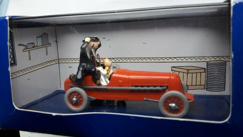 VOITURE TINTIN 1/43è LE BOLIDE ROUGE des CIGARES DU PHARAON