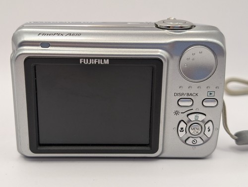 Fuji FinePix A610 6.3mp CCD camera - Picture 7 of 13