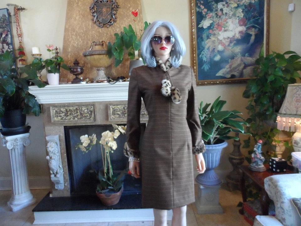 Vestido Carolina Herrera de Lana Marrón/Beige a Rayas con Borde de Leopardo de Piel Sintética Talla 8 Foto 2 de 4