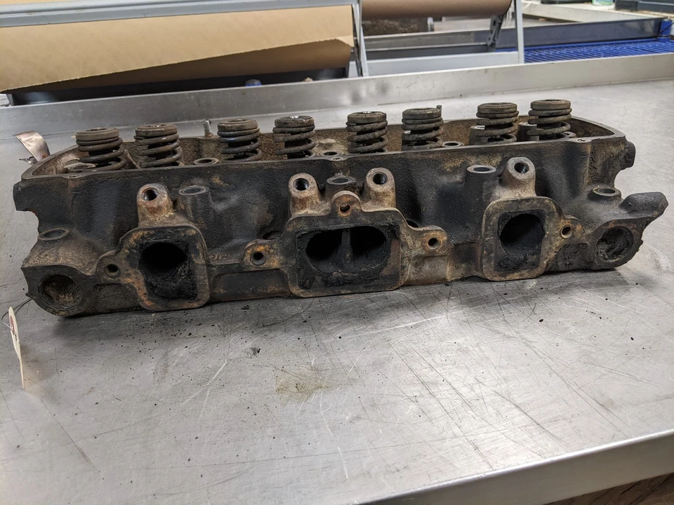 Culata para 82-84 Oldsmobile Cutlass Supreme 5.0 Foto 3 de 4