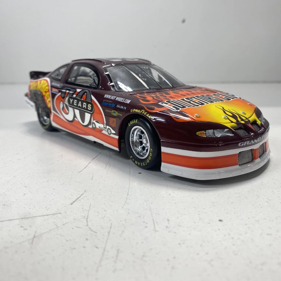 Pontiac Racing Die Cast Car 1997 30 aniversario 1:24 Hot Wheels Foto 4 de 4