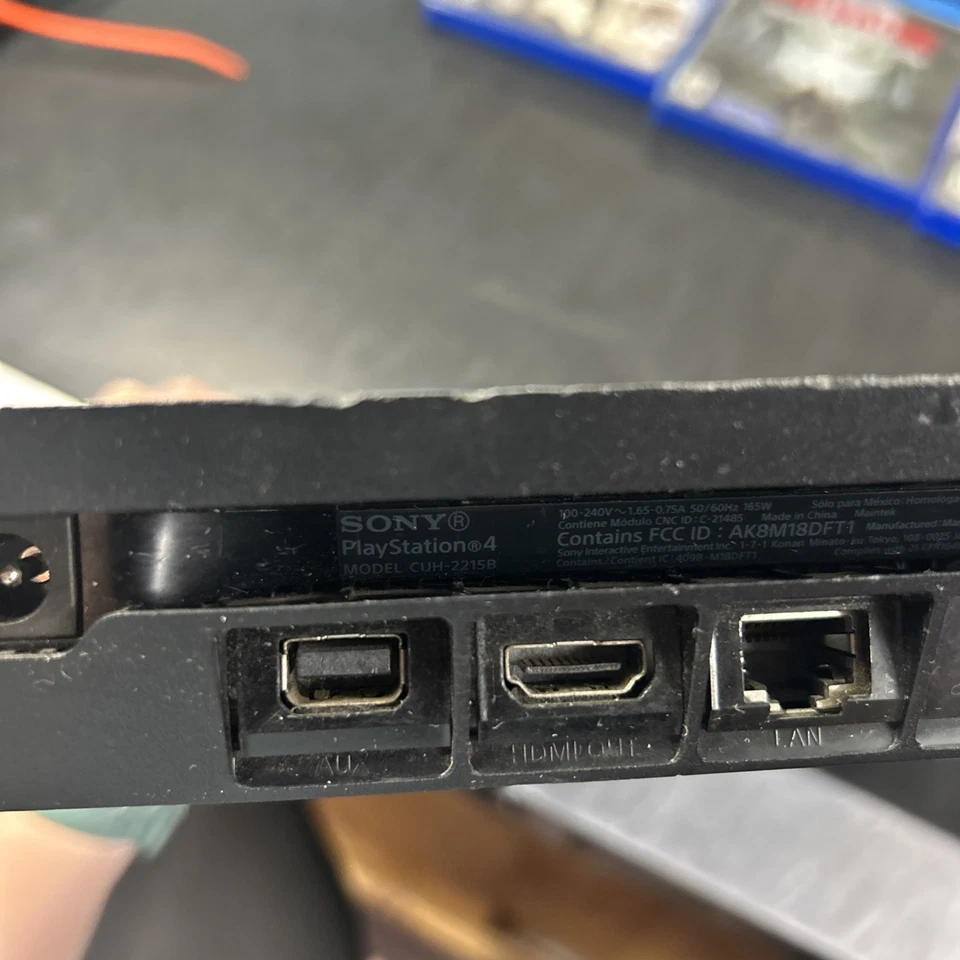 Consola Sony PlayStation 4 - 500 GB (CUH1215A) PROBADA Y RESTAURADA DE FÁBRICA Foto 2 de 2