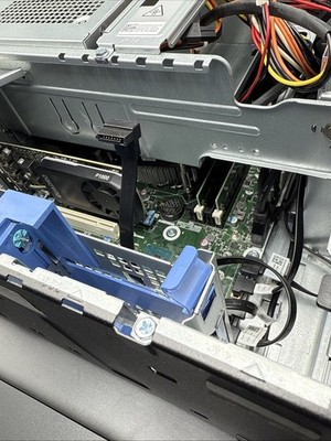 Dell Precision 3630 Tower Intel Xeon E-2224 32GB DDR4 250GB SSD