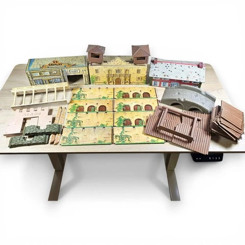 Vintage Marx Building Playset Lot Tin Litho Alamo US Calvary Stable Walls Fences