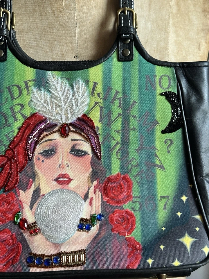 Bolsa rara Isabella Fiord cartomante aplique psíquico tarô Ouija místico - Imagem 2 de 4