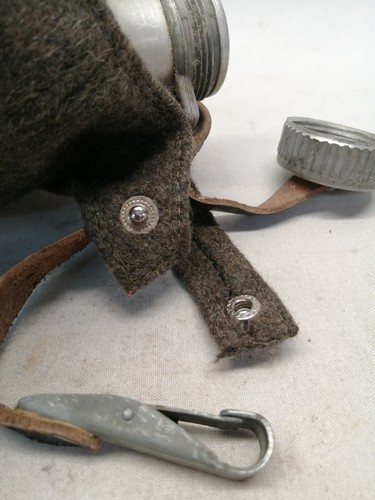 Genuine Ex Swedish Army Water Bottle With Felt Cover M39 Reenactment Theatre - Picture 4 of 9