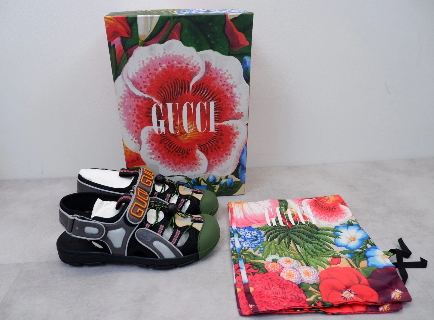 Sandales de sport Gucci unisexes à guirlandes pointure UK 6,5 NEUVES 