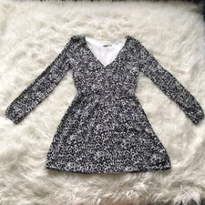 A&F V-Neck Fit & Flare Long Sleeve Dress