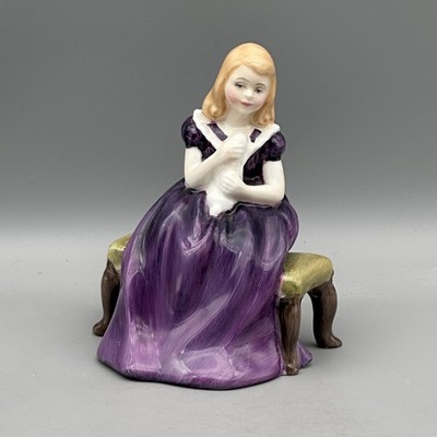 Royal Doulton HN2236 Affection Bone China Figur