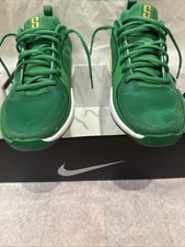 nike sabrina 2 Youth size 7 Green