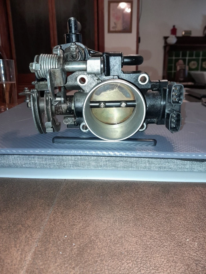 99 - 04 NISSAN XTERRA Frontier Throttle Body 3.3L V6 AT -OEM - Image 3 of 4