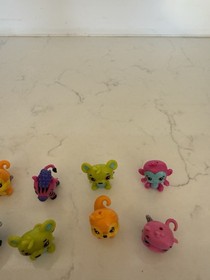 Hatchimals lot of 25 toys