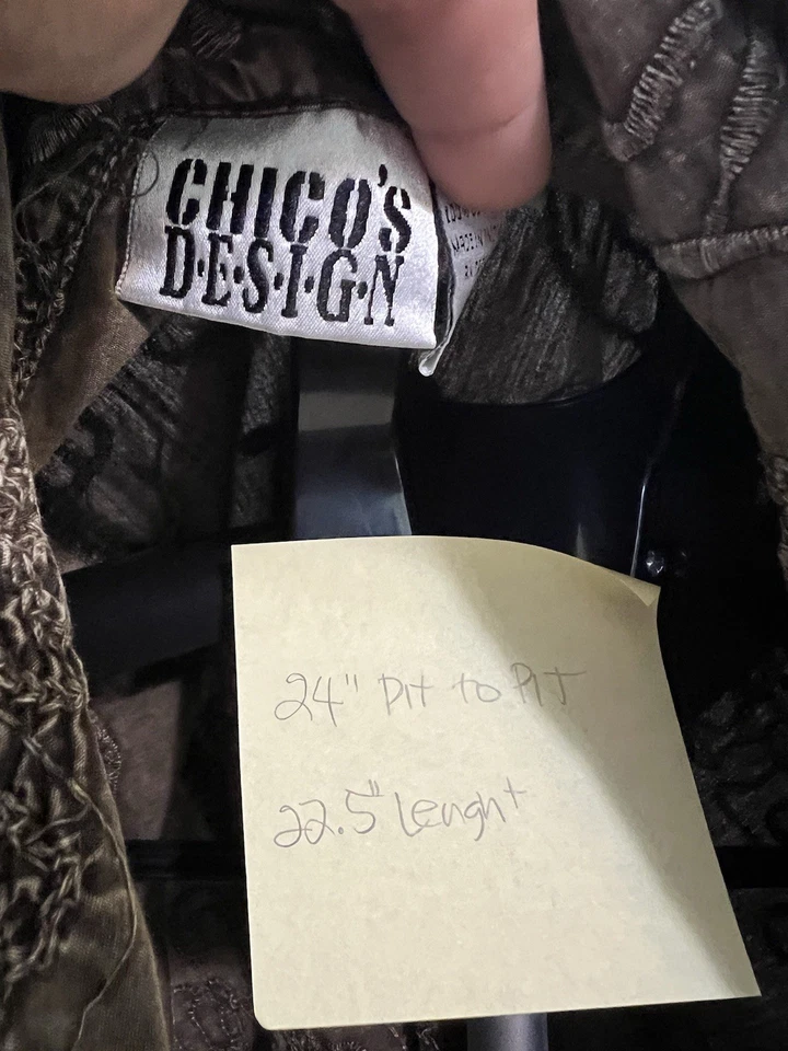 Chaqueta ligera bordada Chico’s talla 3 (XLarge) color oliva/marrón Foto 4 de 4