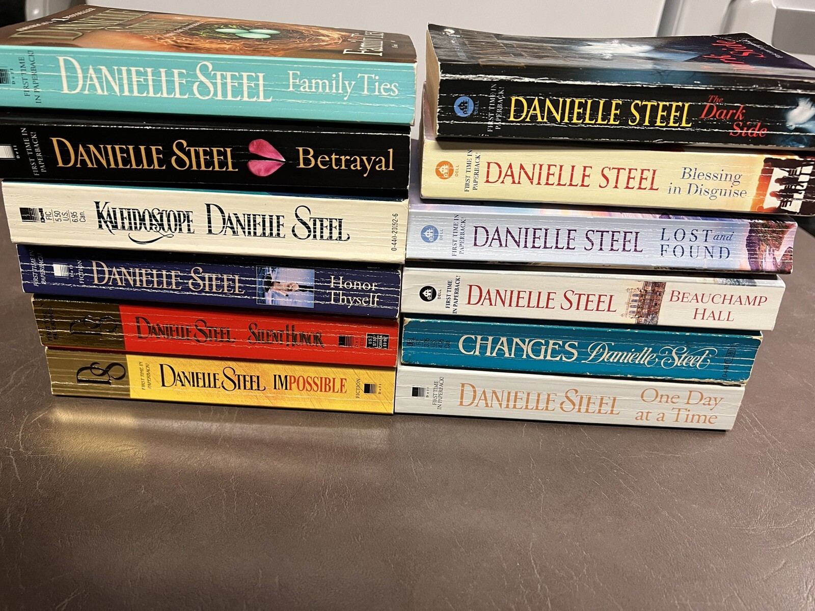 DANIELLE STEEL LOT OF 12 PAPERBACKS Betrayal, Accident, Impossible