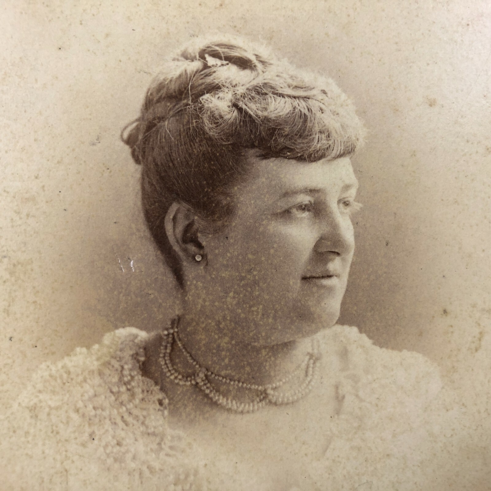 Philadelphia,PA Victorian Antique Cabinet Card Photo Pretty Chubby Woman Jewelry