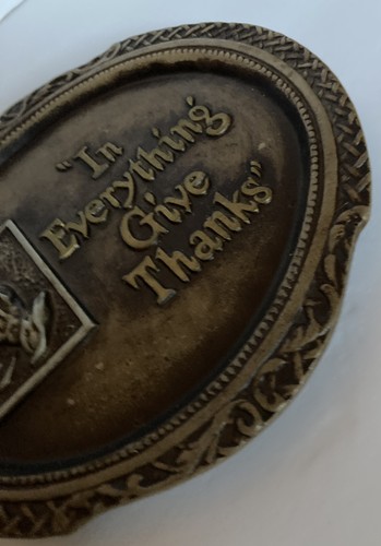 VTG In Everything Give Thanks Plaque Wall Decor Praying Hands Religious 7x6” - Picture 4 of 12