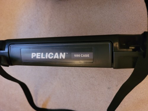 Pelican 1095CC Laptop Case With Liner, Black W/carry strap - Picture 10 of 11