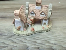 David Winter Cottages - THE SCHOOLHOUSE - 1985 - No COA - No Box