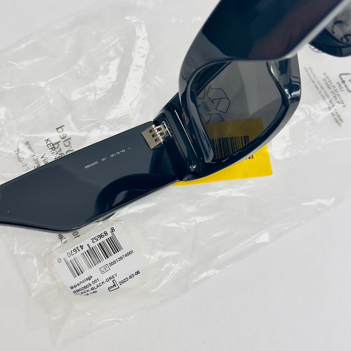BALENCIAGA MAX Square 0260 Black 001 Fashion Logo Narrow BALENCIAGA MAX Square 0260 Black 001 Fashion Logo Narrow