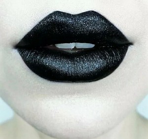 kat von d black lipstick