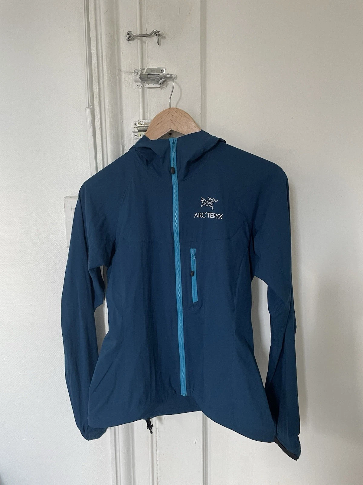 EUC Arc'teryx Squamish Hoody Ultralight Full Zip Packable Jacket Women’s XS Blue