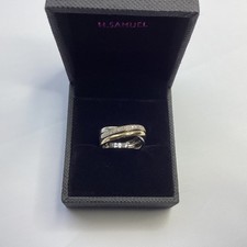 H SAMUEL 9ct Gold 375 & Sterling Silver Two Tone Diamond Ring J Boxed 7mm 2.25g