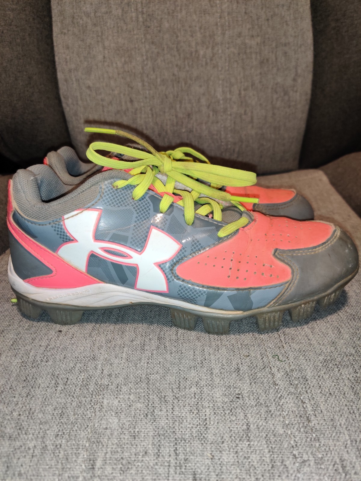 Under Armour Softball Cleats Youth Size 3