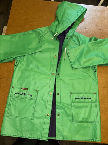 vtg Kelly Green Raincoat Slicker Rain jacket Jordache/hooded M Pony Logo EUC
