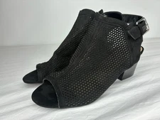 Unisa Block Heel Sandal Shoe Black Size 7.5