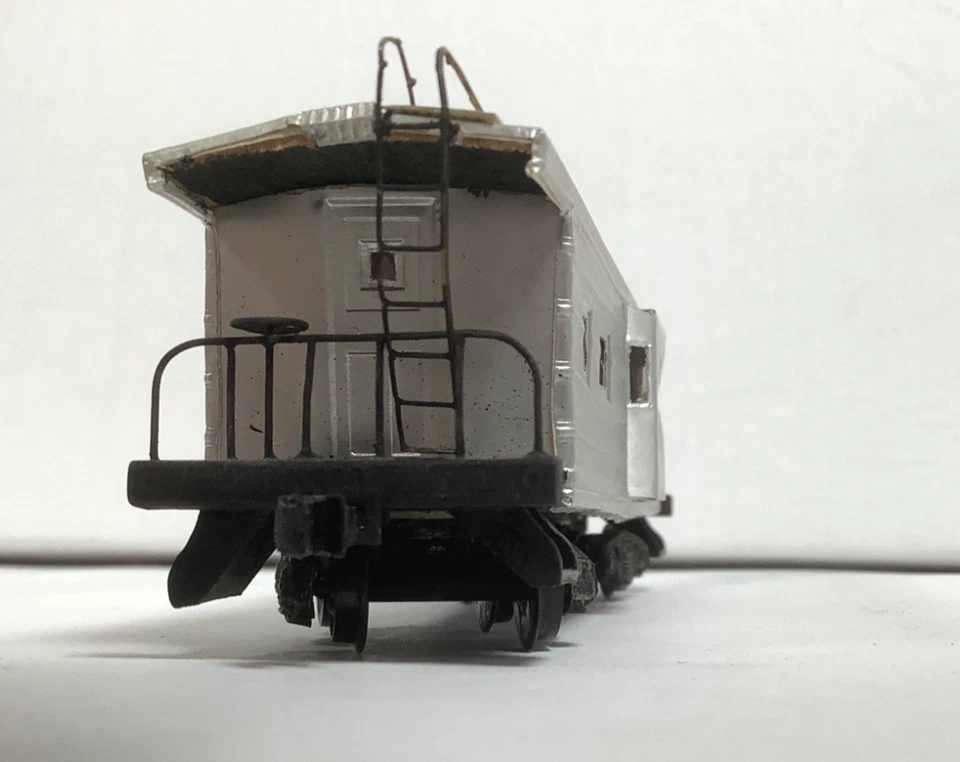 HO Varney 1941 ventana bahía en relieve caboose Milwaukee papel de aluminio montado de colección Foto 4 de 4