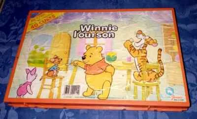 ANCIEN COFFRET DE CUBE PUZZLE A JOUER WINNIE L'OURSON FRANCE JOUETS - Photo 1/4