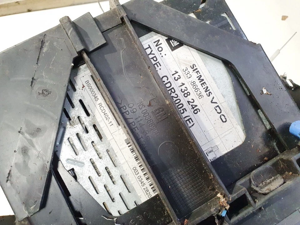 Opel Signum 2003 Climate Control Panel and Autoradio 13138246, 330 #1460896-53 - Bild 2 von 3