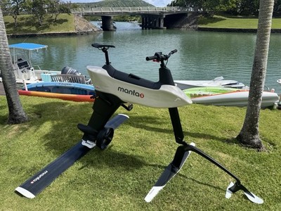 Manta5 Hydrofoiler SL3 Electric Water Bike White w/ Charger & Manuals