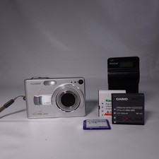 Casio Exilim EX-Z40 Digital Camera 4MP w/ 2 Batteries & Charger