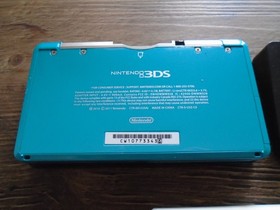 ONE OWNER Nintendo 3DS Aqua Blue CTR-001 w/ game, charger, stand, OEM stylus USA