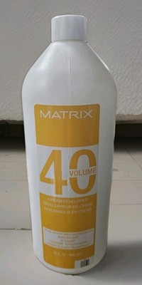 Matrix 40 Volume - Universal Creme Developer 32 oz.