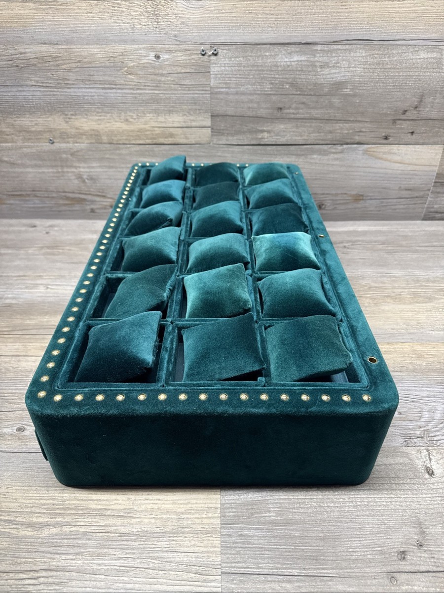 Gucci Vintage Green Velvet Watch Jewelry Store Display Case Bee