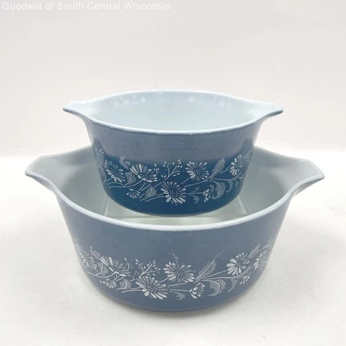 VNTG Pyrex Colonial Mist Blue/White Nesting Cinderella Casserole Dishes #473&5-B