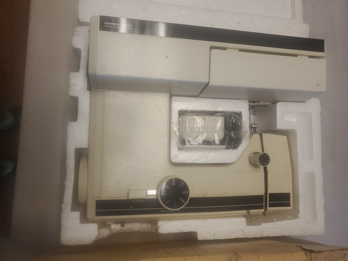 NEW Vintage Montgomery Ward Sewing Machine Model 1904 4 STITCH in