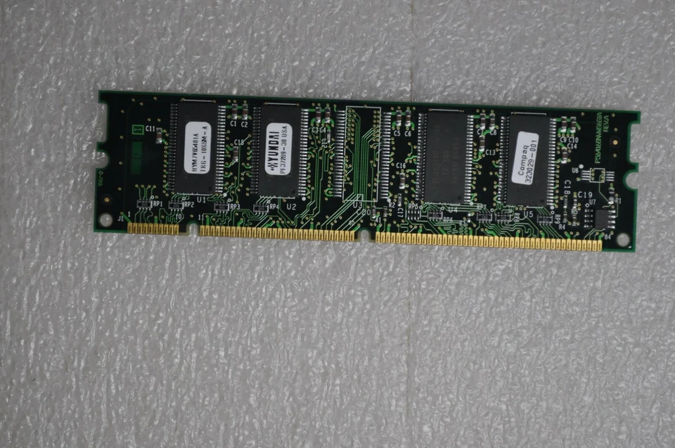 Hp Memory 32MB PC100 100MHz non-ECC Unbuffered CL2 168-Pin DIMM  HYM7V65401A - Image 2 of 2