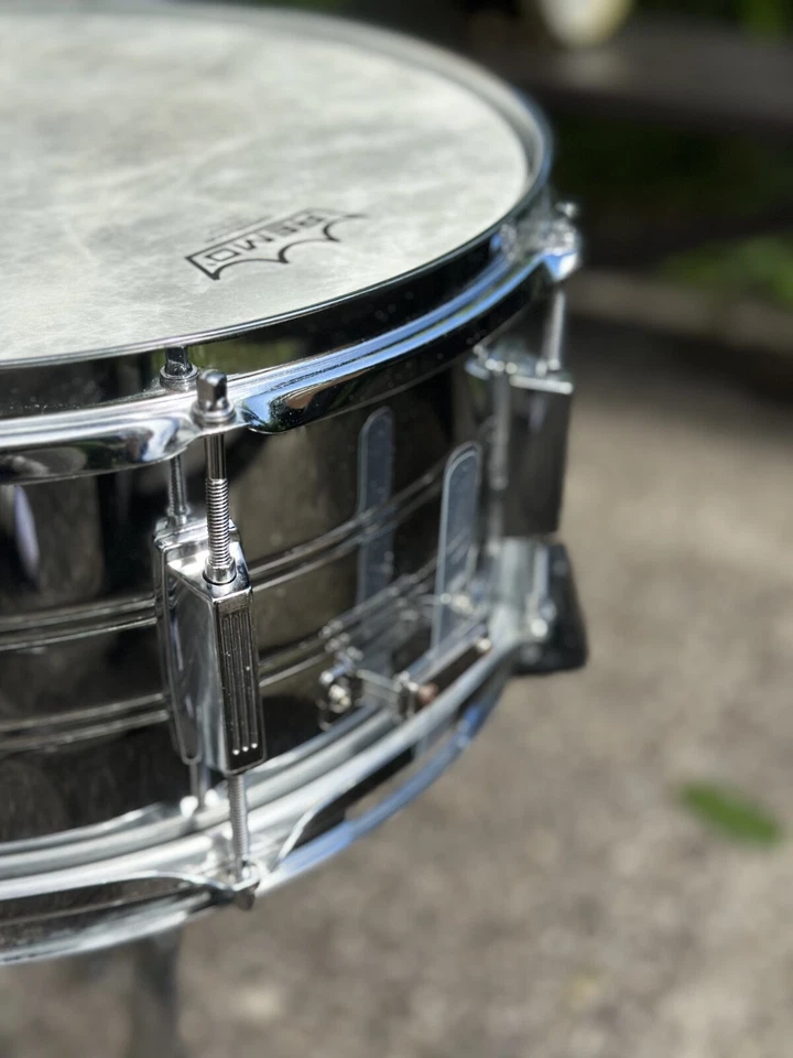 Caja de acero 14x6,5 Foto 2 de 4