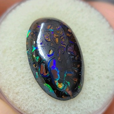 8.80 ct Koroit Boulder Opal. Vibrant colors and patterns