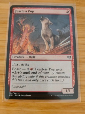MTG Fearless Pup 136 Kaldheim M/NM Kostenlos UK P&P