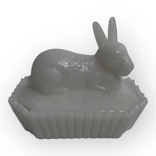 Westmoreland Milk Glass Bunny on Nest Rabbit Covered Candy Dish 7" Vintage READ!