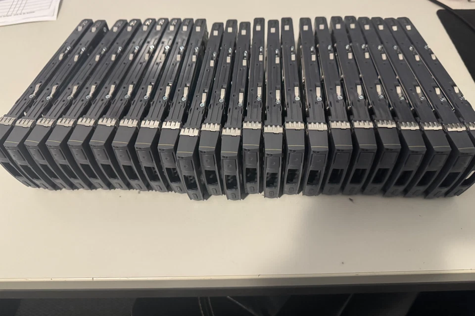 22x Toshiba AL14SEB09EQ 900GB 10K 2.5 " SAS Festplatte Server Enterprise ***TOP