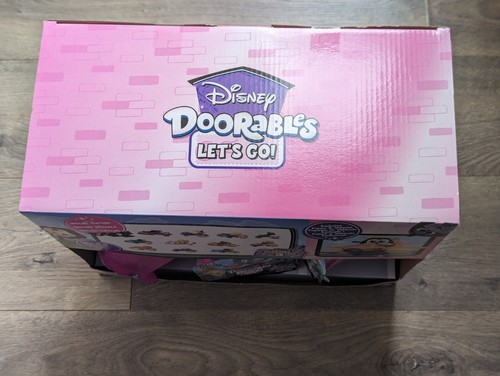 11 Disney DOORABLES Let’s Go Road Trip Vehicle Series 3-New & Sealed w/ Display - Picture 6 of 6