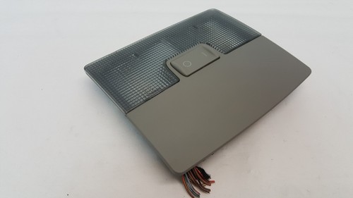 AUDI A6 4B  Avant INNENRAUMLEUCHTE BELEUCHTUNG LESELEUCHTE 4B0947105 (84)